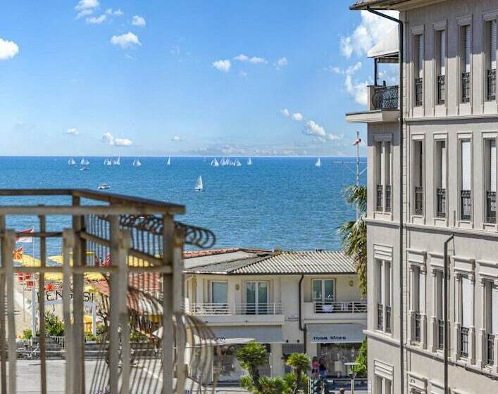 مسافرخانه City