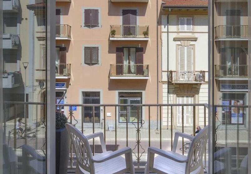 مسافرخانه City