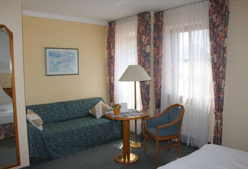 פונדק Landgasthof Adler