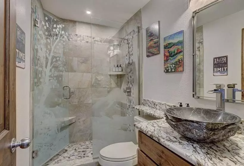 Hotelli 4br Renovated   Sleeps 12  Downtown Breck By Redawning