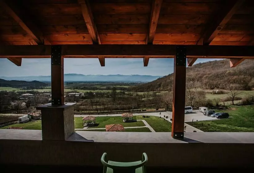 هتل Babaneuris Marani