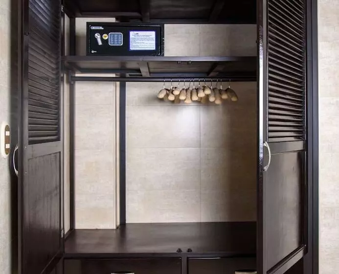 ホテル El Aeropuerto