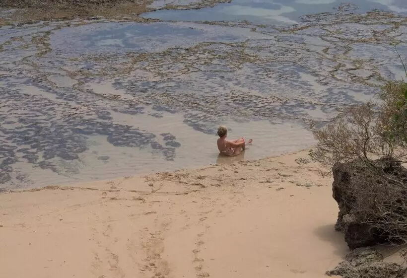 هتل Pangani Cliffs Lodge