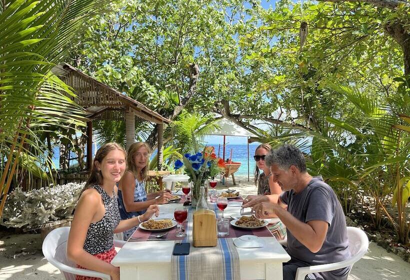 پانسیون Ocean Beach Inn Maldives