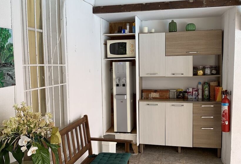 پانسیون Le Medinilla