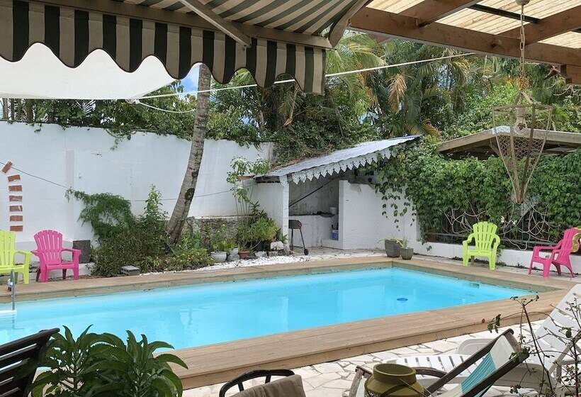 پانسیون Le Medinilla