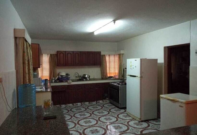 پانسیون Nalepomara Private House