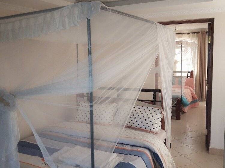 پانسیون Nalepomara Private House