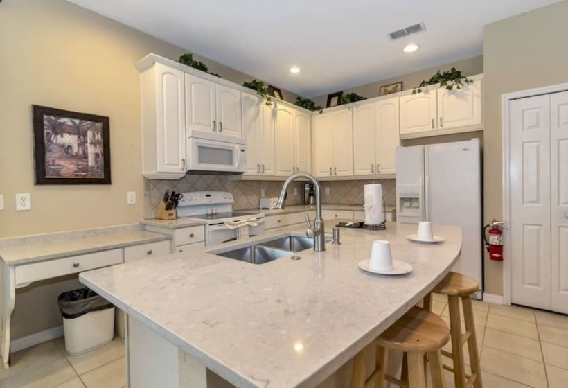 Watersong Luxurious 5bd/4.5ba Pool Home #5wr510