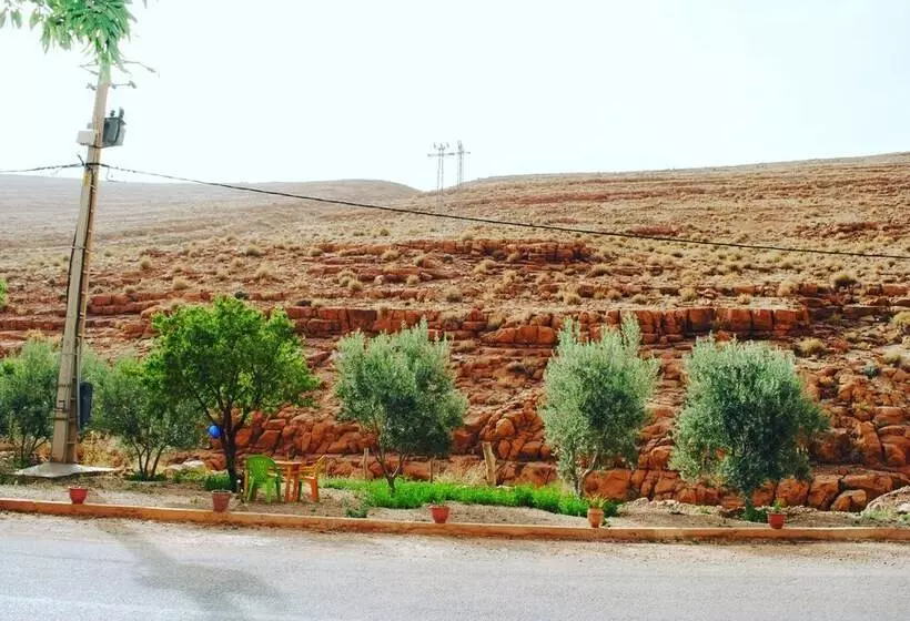 Aamiaismajoitus (B&B) Auberge Kasbah Des Roches