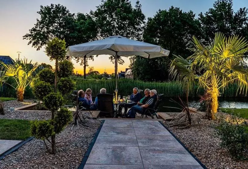 Hotelli B&b De Wiekeborg