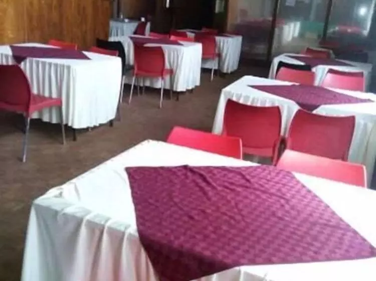 هتل Starwood Gardens