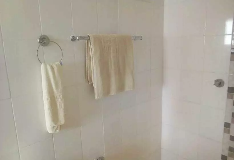 هتل Starwood Gardens