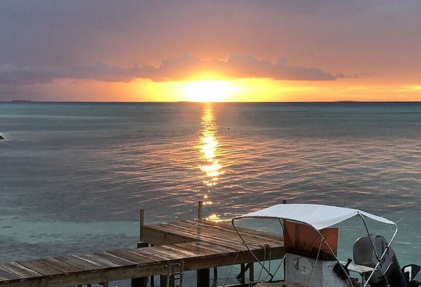 پانسیون Hakamanu Lodge