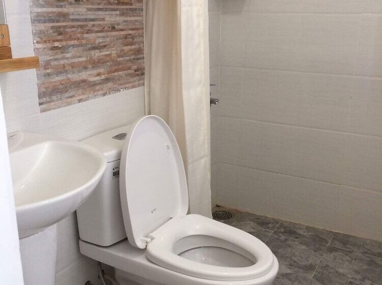 پانسیون Lang Bien Homestay