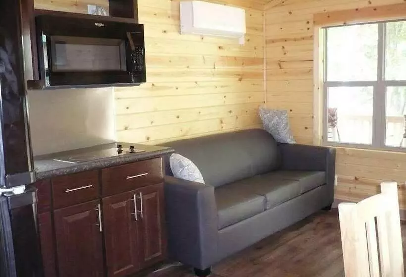 Sun Retreats Arran Lake