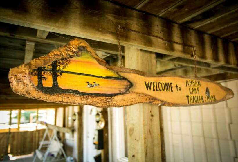 Sun Retreats Arran Lake