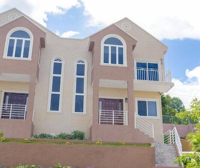 Tropical Luxury Dreams