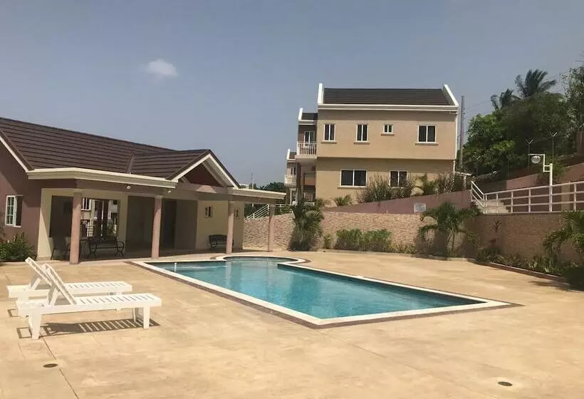 Tropical Luxury Dreams