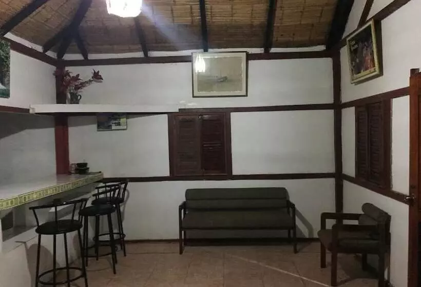 ユースホステル Angauel Inn