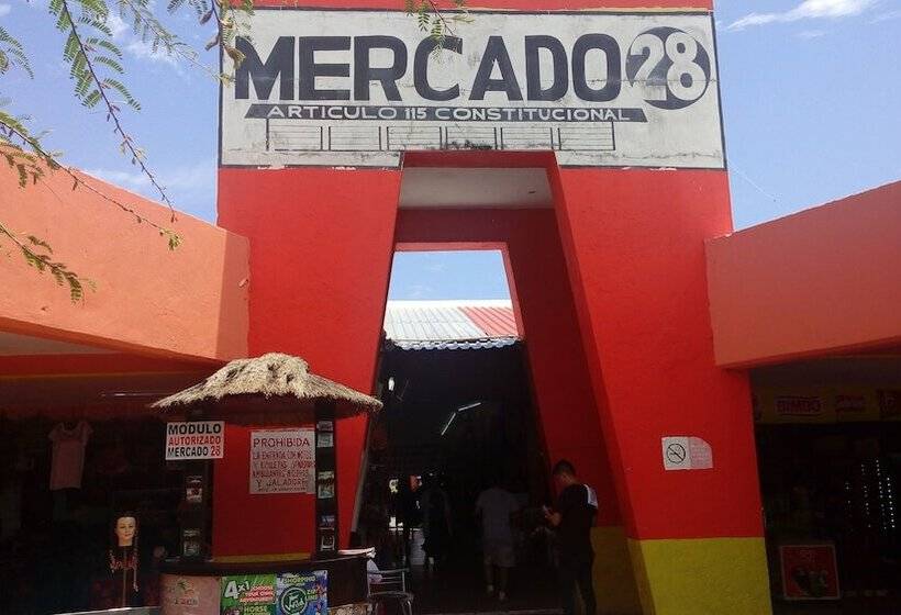 Hostal La Rivera Inn   Hostel