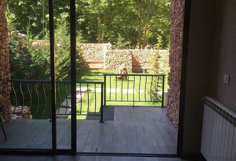 هتل Laze Fountain Eco