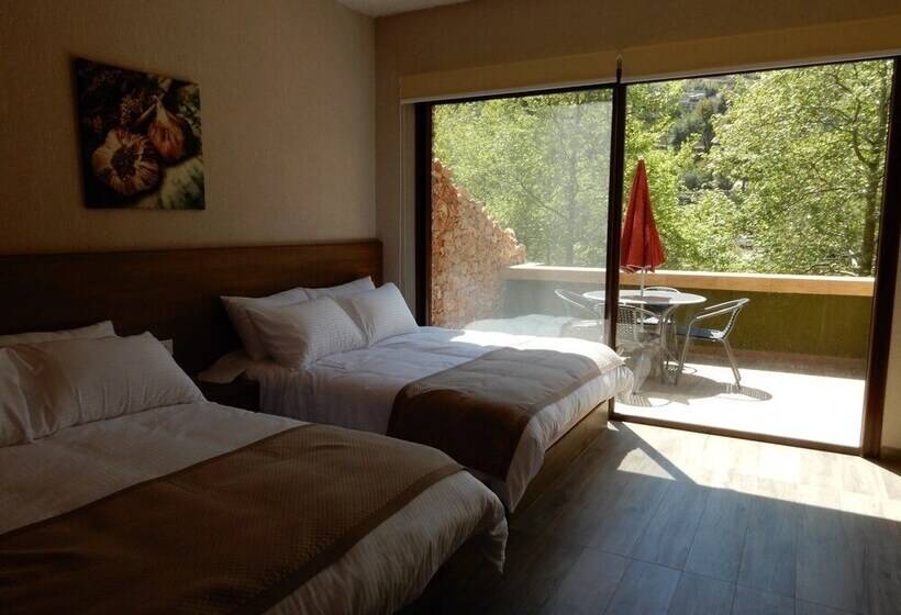 هتل Laze Fountain Eco