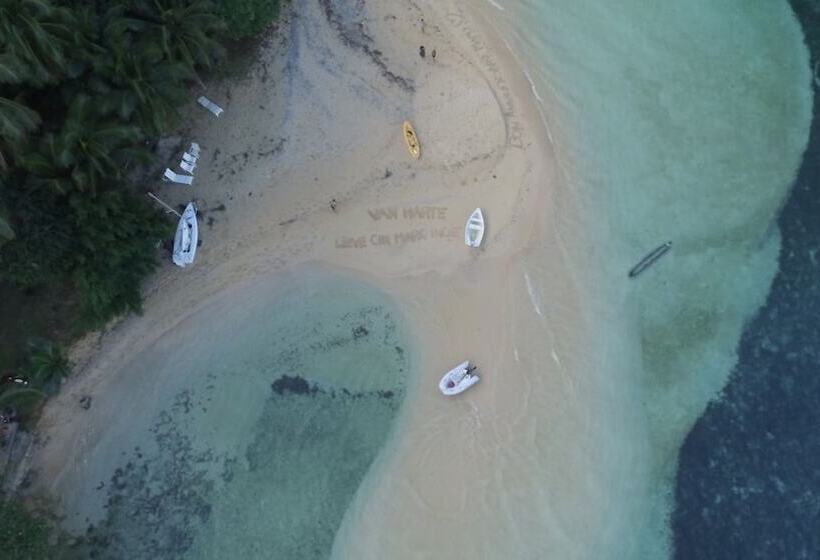 هتل Mala Island Resort