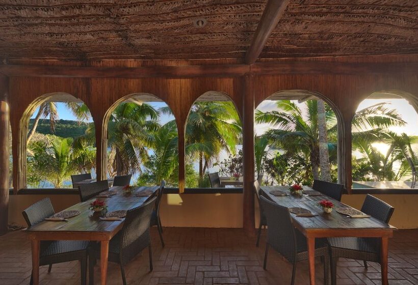 هتل Mala Island Resort