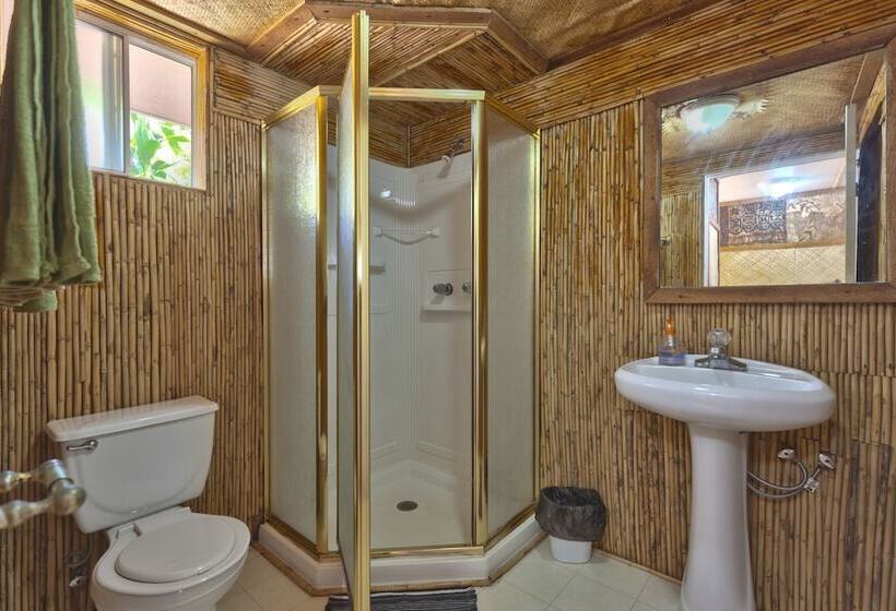 هتل Mala Island Resort