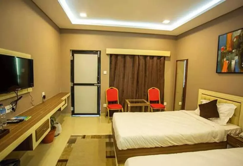 هتل Riverside Green House Resort