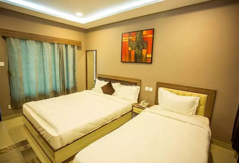 هتل Riverside Green House Resort