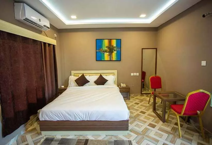 هتل Riverside Green House Resort