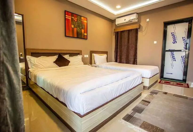 هتل Riverside Green House Resort