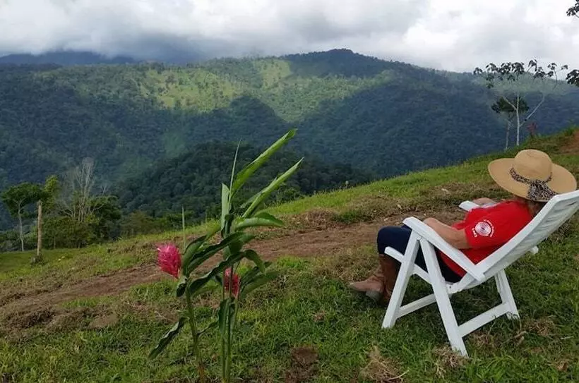 ホテル Rústico Montañas Del Pacuare Costa Rica