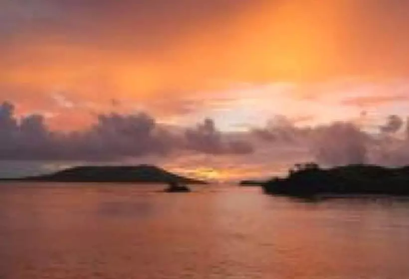 Hotelli Safe Landing Ecolodge