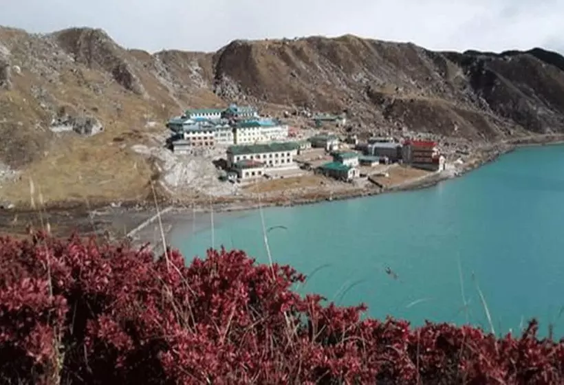 هتل Thanka Inn Gokyo