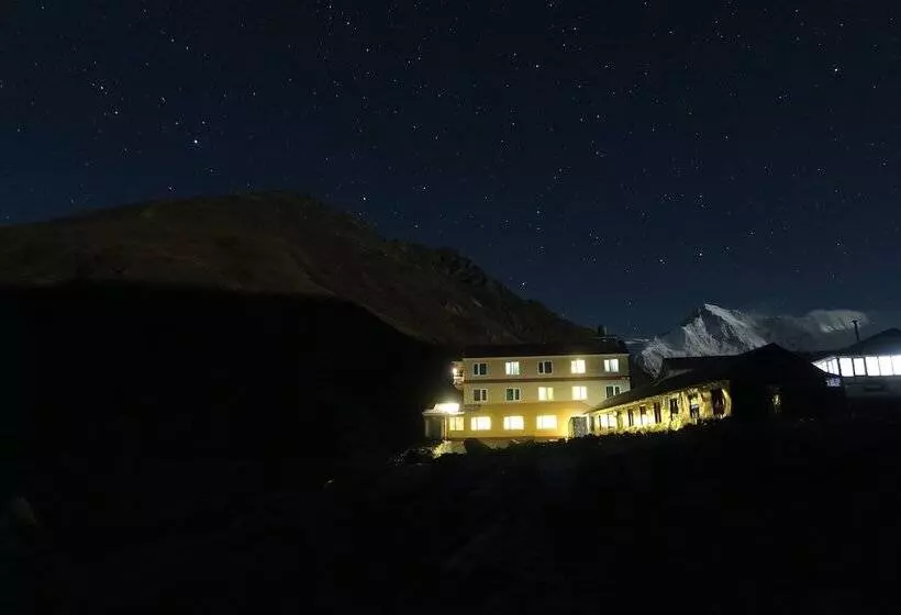 هتل Thanka Inn Gokyo