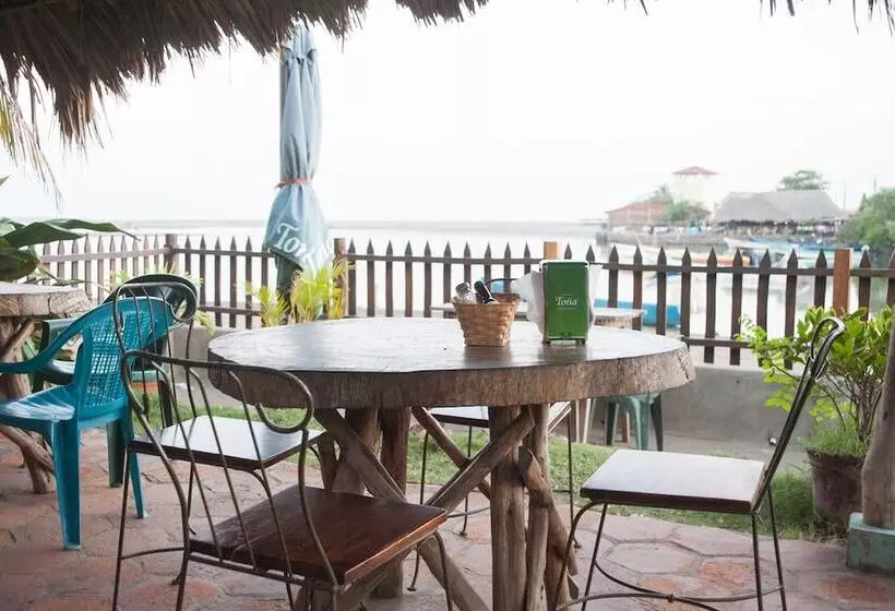 La Barca De Oro   Hostel