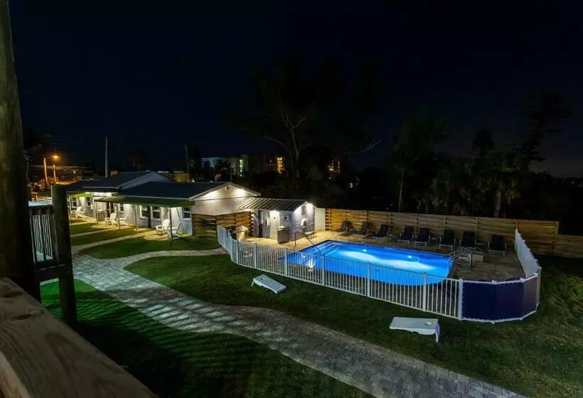 Motelli Lost Inn Paradise