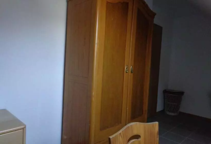 ペンション Monteurzimmer Im Paartal