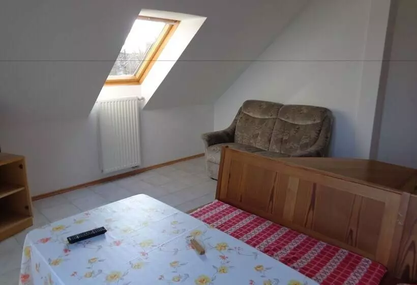 ペンション Monteurzimmer Im Paartal