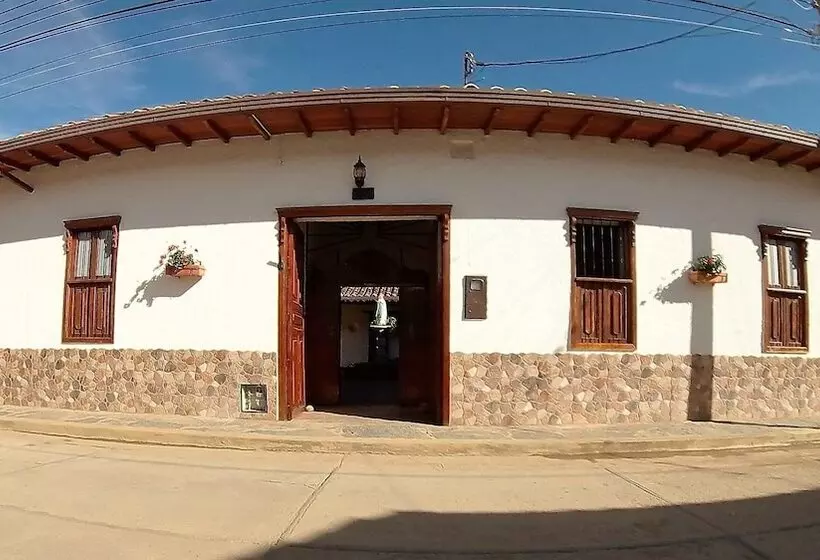 Aamiaismajoitus (B&B) Casa Claustro De Zapatoca