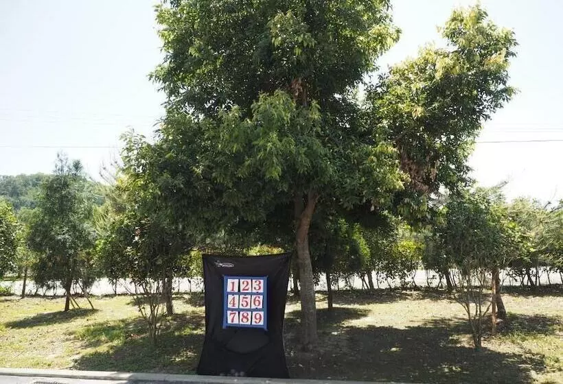تختخواب و صبحانه Green Island Guest House