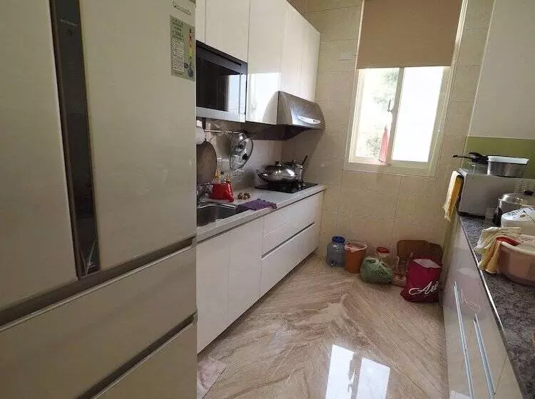 تختخواب و صبحانه Green Island Guest House