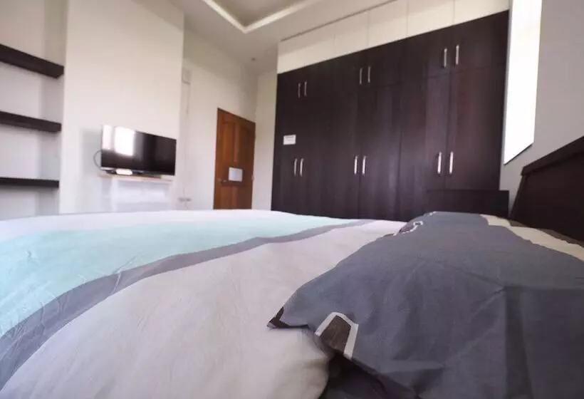 تختخواب و صبحانه Green Island Guest House