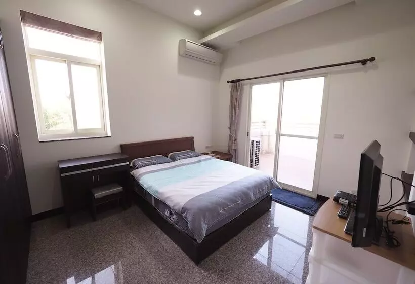 تختخواب و صبحانه Green Island Guest House