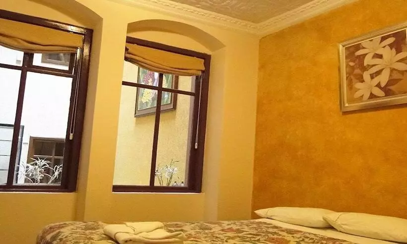 Hostal Amancay