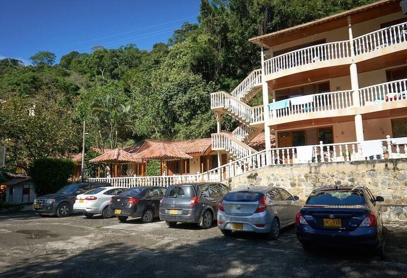 Hotel Campestre La Gaitana