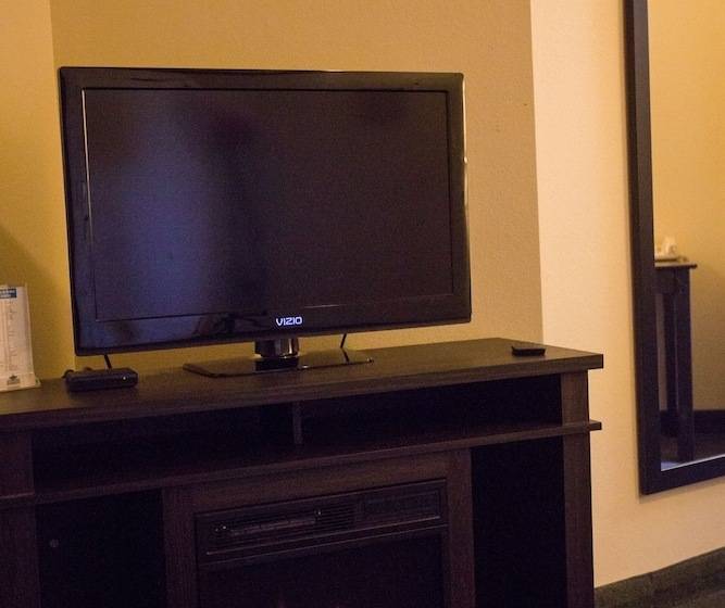 호텔 Chisholm Inn & Suites